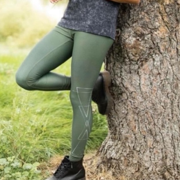 Pure Barre Olive Green June Wanderlust Tights - Picture 1 of 8